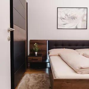  Apartment 10 Minutes To The Center, 2 Minutes To The Metro